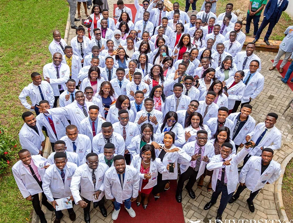 School of Pharmacy and Pharmaceutical Sciences Holds 2nd White Coat Ceremony for Class of 2027