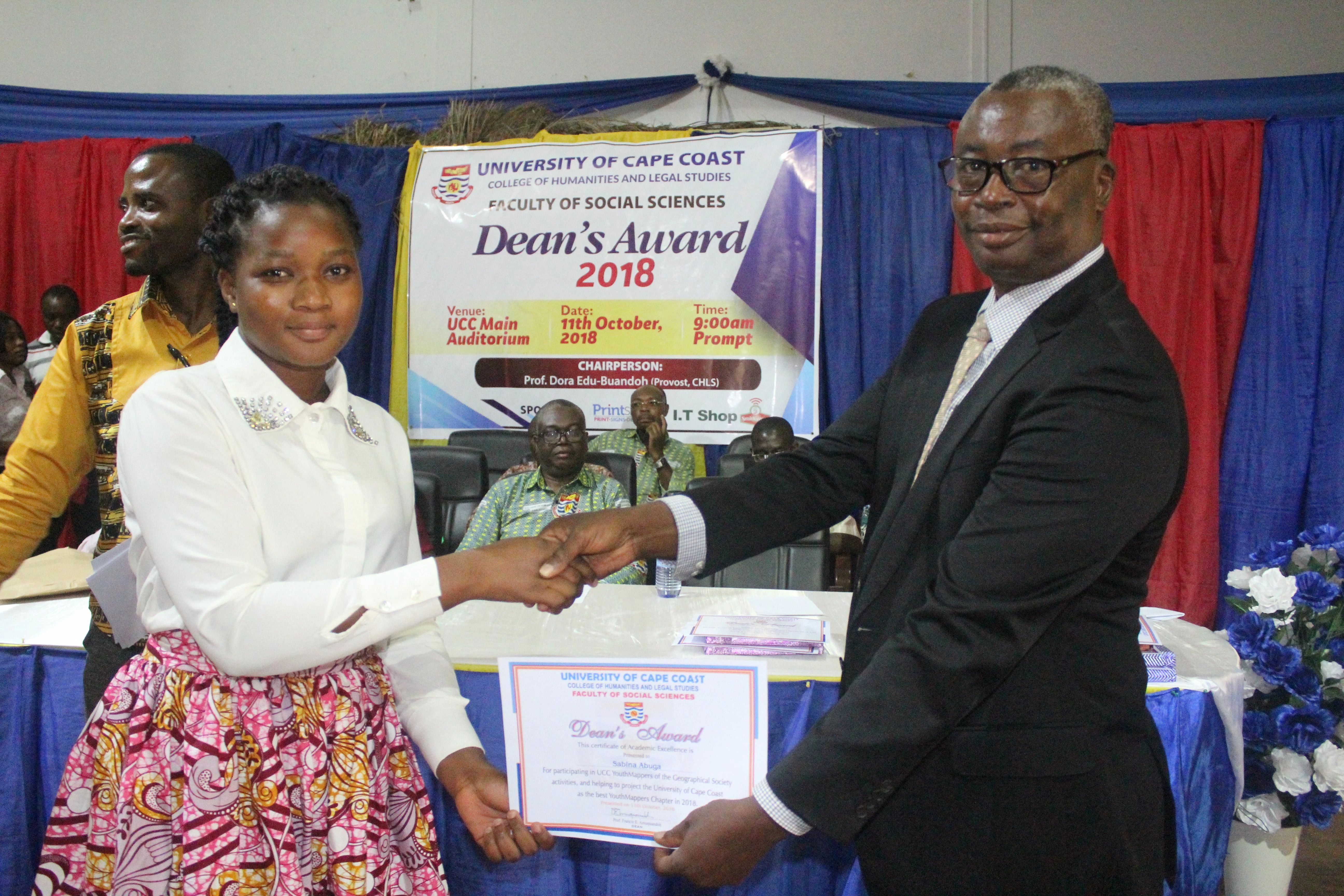 Faculty of Social Sciences Holds Dean’s Award